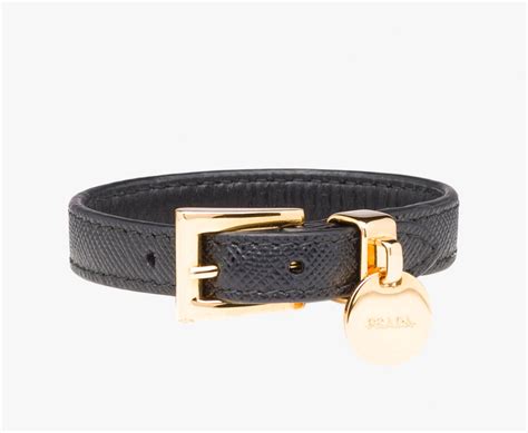 Saffiano leather bracelet in black 